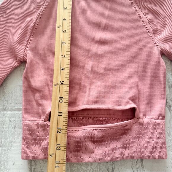 NWT Free People Cut It Out Rose Long Sleeve Stretchy Thumbhole Crop Top Sz XS/S - Picture 6 of 8